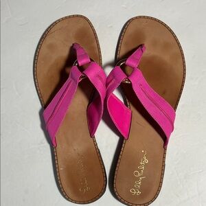 Lilly Pulitzer Mckim prosecco pink leather thong sandals gold ring logo Lilly 9